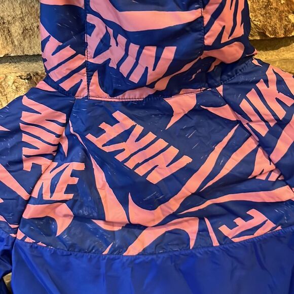 Nike AOP Blue and Pink Windbreaker Jacket - Picture 6 of 9